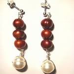 eggcentricity white and red pearl earrings