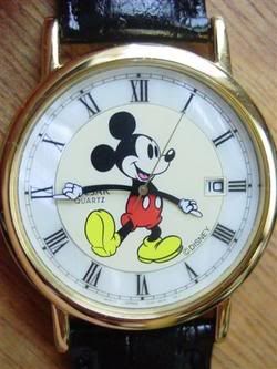 PULSAR *RARE* MIDSIZED MICKEY MOUSE WATCH MINT IN BOX