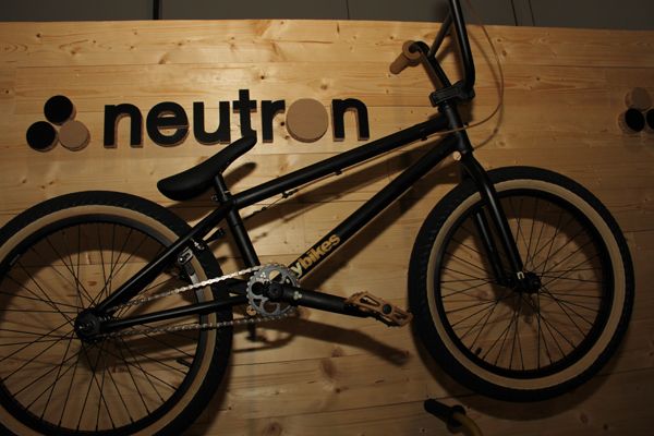 flybikes neutron 2014