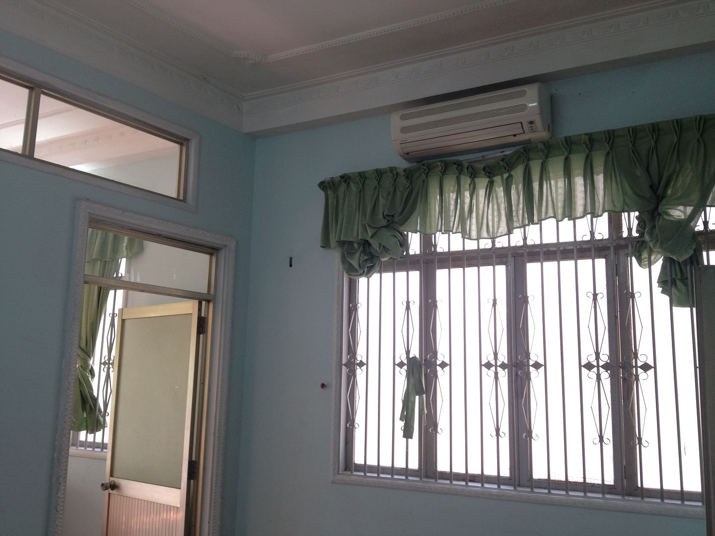 Cần cho thuê phòng đôi (đường đề thám - khu phố tây - quận 1) - 3