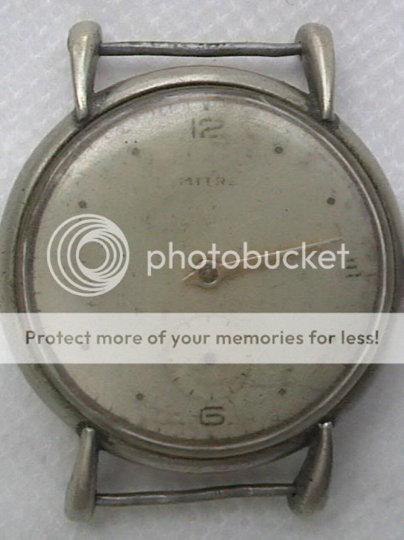 WRISTWATCH VINTAGE FOR REPAIR OR PARTS AS 1701  